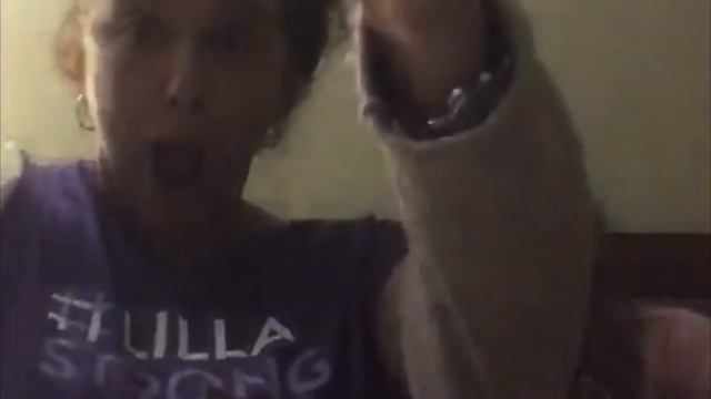 Welcome to the Messy Bun Mafia! смотреть онлайн