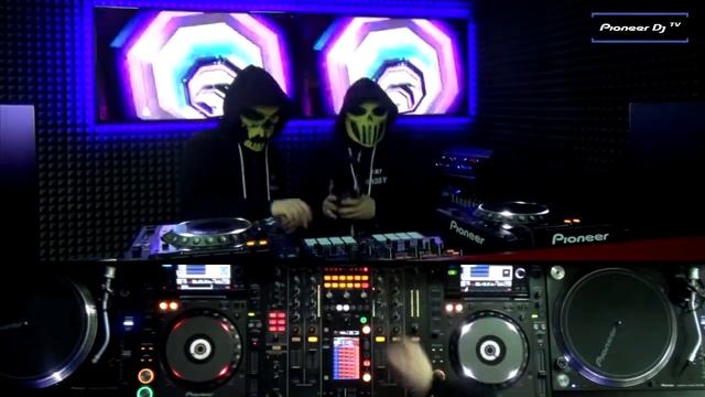 Twins Brothers   Tech House Mix Pioneer DJ Studio