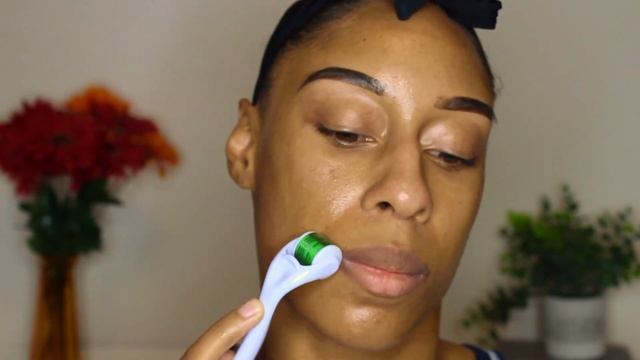 DERMA ROLLING FOR SMOOTH SKIN? REMOVE ACNE SCARS, WRINKLES & MORE! 😱 смотреть онлайн