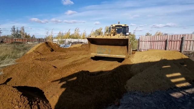 Строим свою мастерскую часть 1 - отсыпка под фундамент смотреть онлайн