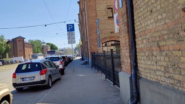 Sunday, we go to the market for fish. Воскресенье, едем за рыбой на рынок. смотреть онлайн