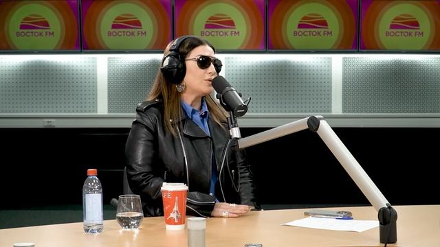 Жасмин о фите с Amirchik и Filatov & Karas, свадьбе сына и творческих планах | «Восточный экспресс» смотреть онлайн