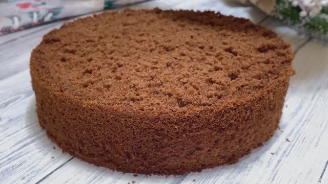 ШОКОЛАДНЫЙ БИСКВИТ!!! Наивкуснейший рецепт шоколадного бисквита! БИСКВИТ на молоке. Бюджетный! смотреть онлайн