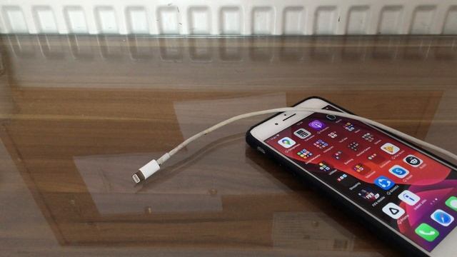 How to CHARGE an iPhone Using a Samsung Charger - Basic Tutorial | New смотреть онлайн