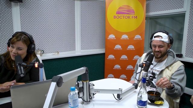 TONI о треке «Обниму» и создании хитов «Зари» и «На века» | «Восточный экспресс» смотреть онлайн