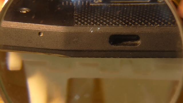 Не заряжает ? Чистим гнездо зарядки / передачи данных ... улучшенный способ в описании смотреть онлайн