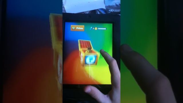 Открываем сундуки в Subway Surfers смотреть онлайн