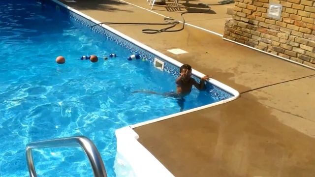 My Son Really Can Swim Now!! смотреть онлайн