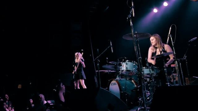 Green Light by Last Import смотреть онлайн