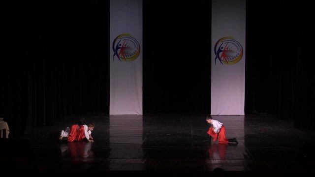 Шуточный украинский танец "Ползунец".