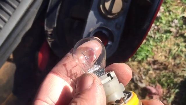 Jeep Liberty brake light repair смотреть онлайн