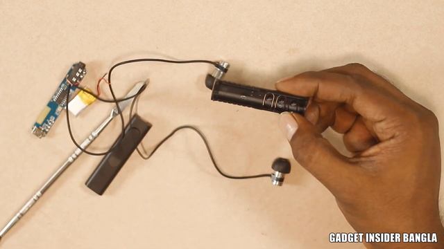 ১টি ব্লুটুথে ২ জন! Easy Bluetooth Mods | Dual Audio Out | Gadget Insider Bangla смотреть онлайн