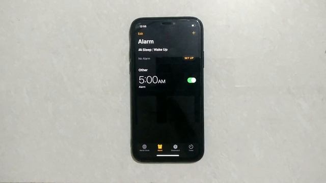 How To Set Alarm In IPhone X | смотреть онлайн