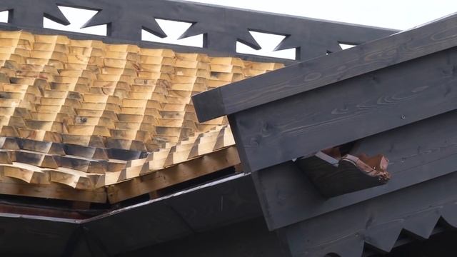 Шикарный дом-скандинавец. Классический норвежский дом в технологии Ставлафт. Open Village смотреть онлайн
