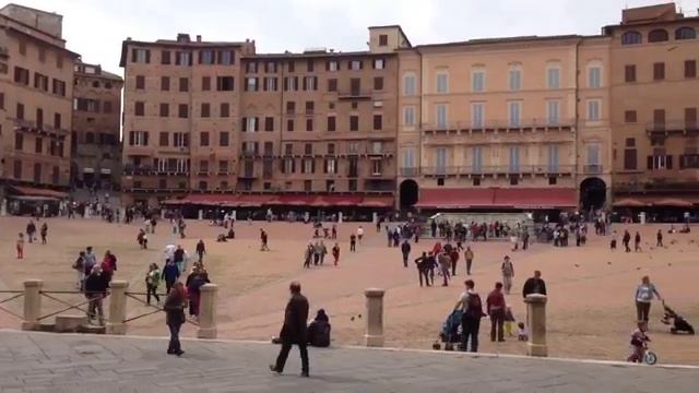 Amazing Sight in Sienna, Italy Last Week! смотреть онлайн