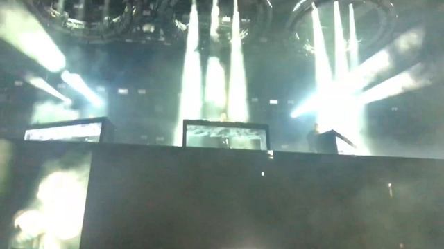 Swedish House Mafia- Miami 2 Częstochowa [Emocjonujący koncert na trasie z Miami do Częstochowy] HI смотреть онлайн