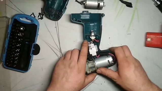 Как починить шуруповерт Makita смотреть онлайн