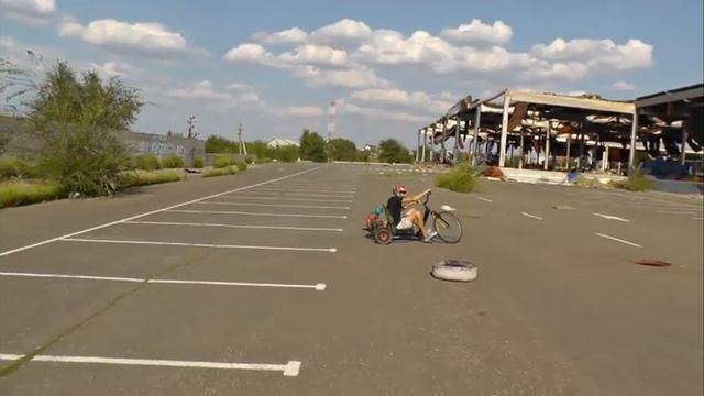 дрифт трайк из бензопилы.mp4 смотреть онлайн