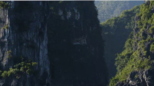 Unit 5 Ha Long Bay смотреть онлайн