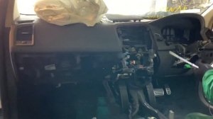 Как снять торпеду Volvo (Вольво) XC60 и S60. Пошаговая инструкция