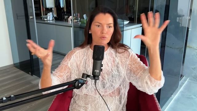 Как мужчины понижают нам самооценку / Разбор фильма Субстанция / Эйджизм смотреть онлайн