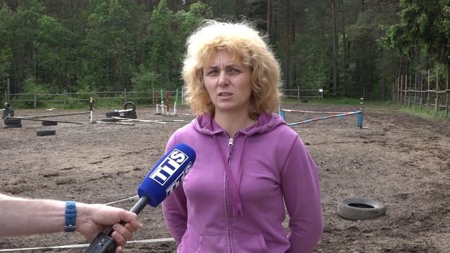 13 июня клуб «Baltas Mustangas» провел соревнования по конному спорту смотреть онлайн