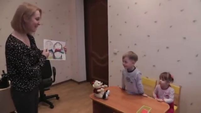 Урок английского языка в ДС "МАМАнтенок" смотреть онлайн