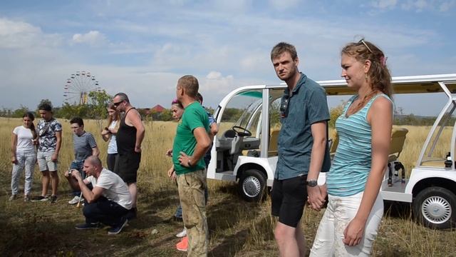 Между Лолой и Марселем ! Все хотят знать секрет ... смотреть онлайн
