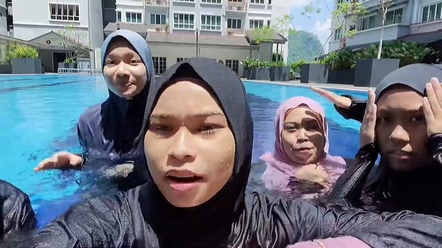 A DAY IN MY LIFE🏊🏻♀️🍔🎤💄- swimming I main makeup ii ala artis I karaoke | mcD😍 смотреть онлайн