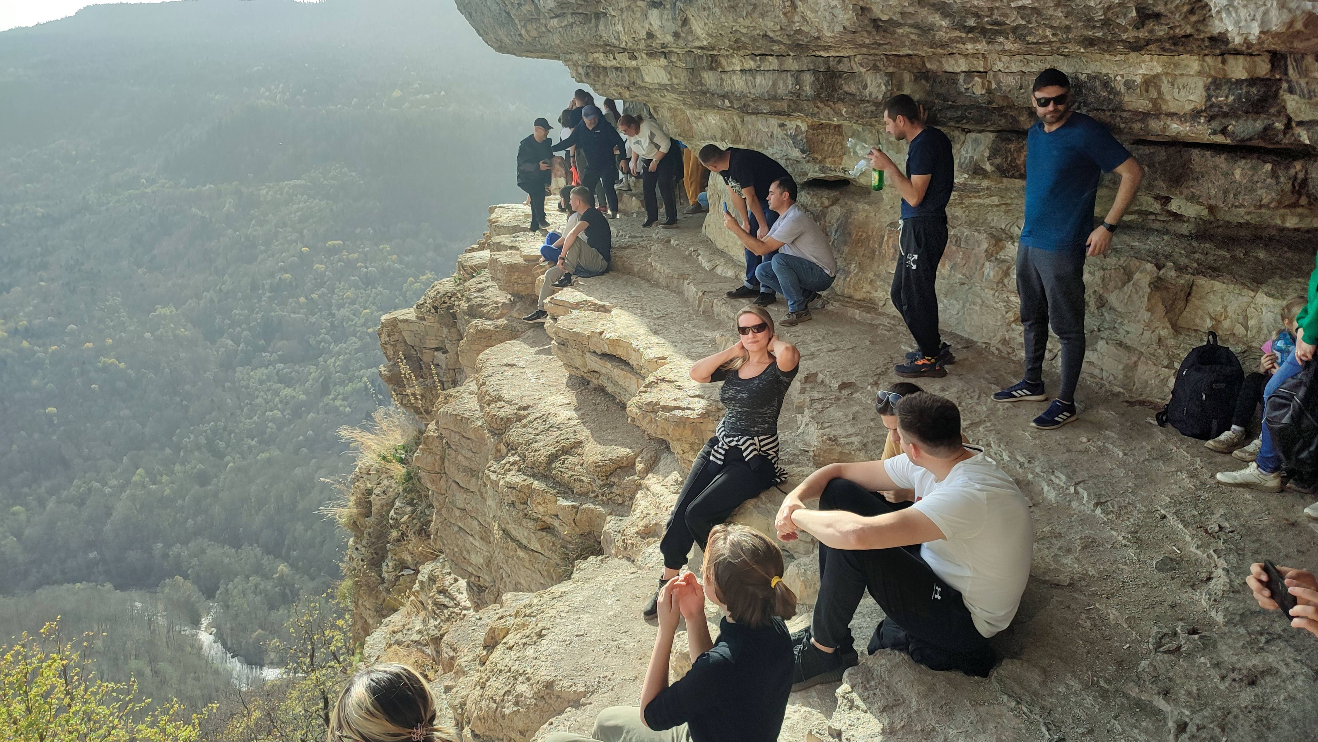 В тесноте, да не в обиде. Орлиная полка в п. Мезмай Краснодарского края. Полный маршрут смотреть онлайн