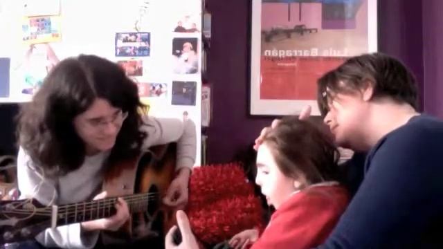 Music Therapy Session - Greta playing Magic Piano on iPad смотреть онлайн