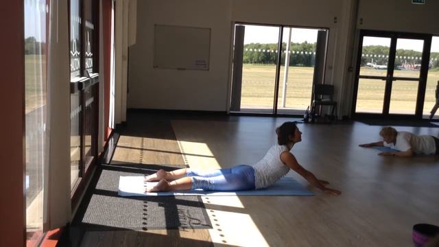 Morning Hatha yoga class 1 2018-07-02 смотреть онлайн