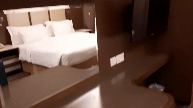 Dubai | Savoy Central Hotel | #adayinmylife #ofwdiaries #pinoyabroad #roomtour