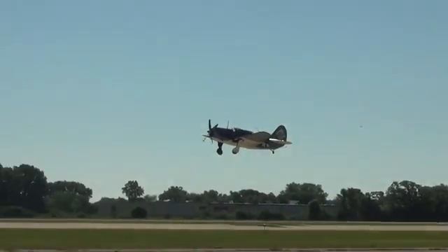 7/26/16 Airventure 2016!!! Curtiss SB2C takeoff! смотреть онлайн