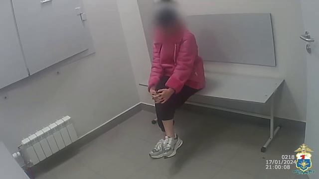 Авиадебоширка из Питера курила в самолете и пыталась открыть дверь смотреть онлайн