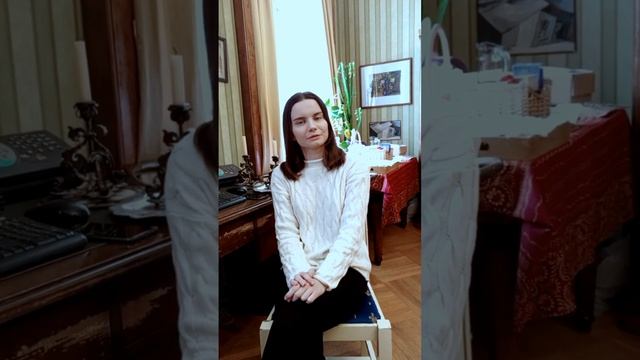 Рубрика Истории из жизни Актриса театра Исток Полина Емельянова. Часть 1 смотреть онлайн