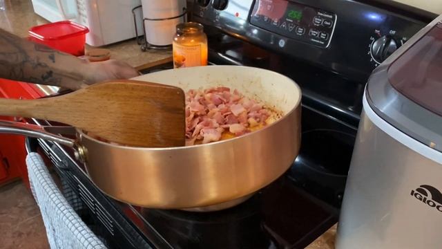 Sunday Brunch Burger смотреть онлайн
