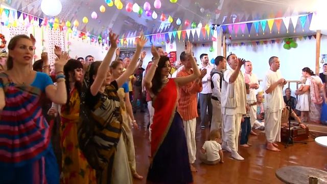 махаарати и абхишека на Джанмаштами 2017 в Самаре смотреть онлайн