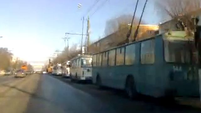 Троллейбусы стоят смотреть онлайн