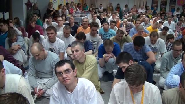 Е С Бхакти Вигьяна Госвами Зимний ретрит, Говардхана лила, день 3, Екатеринбург, 06 01 2014 смотреть онлайн
