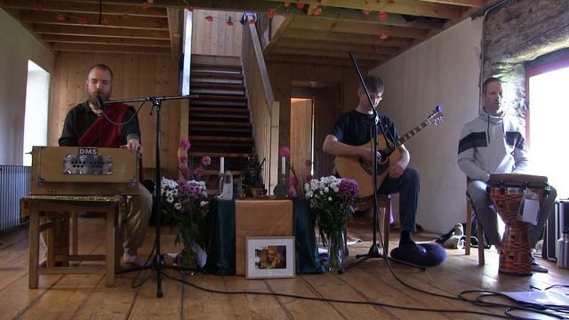 Easter Retreat 2019, Day 2 - Kirtan смотреть онлайн