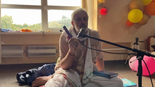 Вену Гопал Прабху – Шрила Гурудев - высшее сокровище (05.09.2022, утро, ч.1) смотреть онлайн
