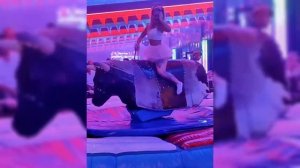 🐂 Last night crazy bull riding in Benidorm Spain 🇪🇸 | machinecal bull 🐂 | Benidorm bull 🐂