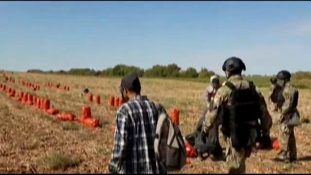 Под Астраханью найдены гастарбайтеры-нелегалы смотреть онлайн