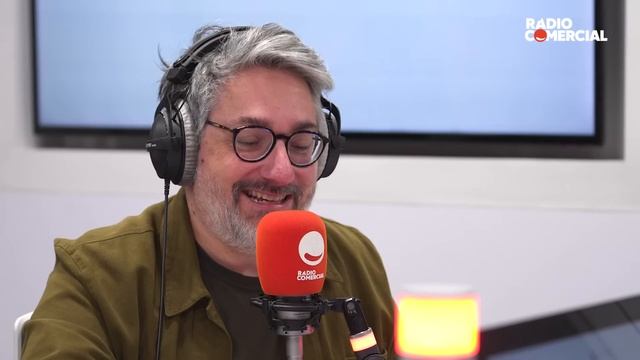 Rádio Comercial | Espantosos espanta espíritos espantam espampanante gata -O Homem Que Mordeu o Cão смотреть онлайн