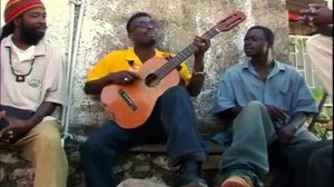 Классная игра на гитаре с одной струной