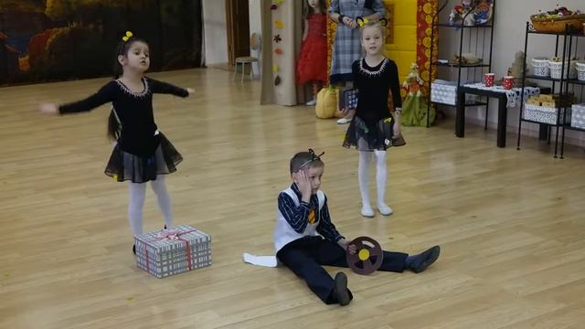 Праздник Осени (5) смотреть онлайн