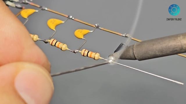 You've Never Seen It Before / Make a Buzzer Using LM317 смотреть онлайн