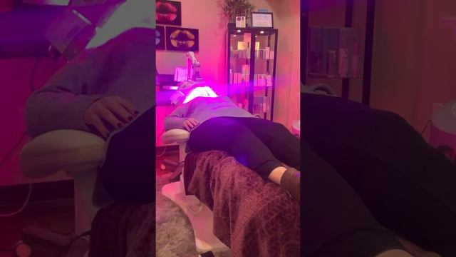 Red Light Therapy смотреть онлайн