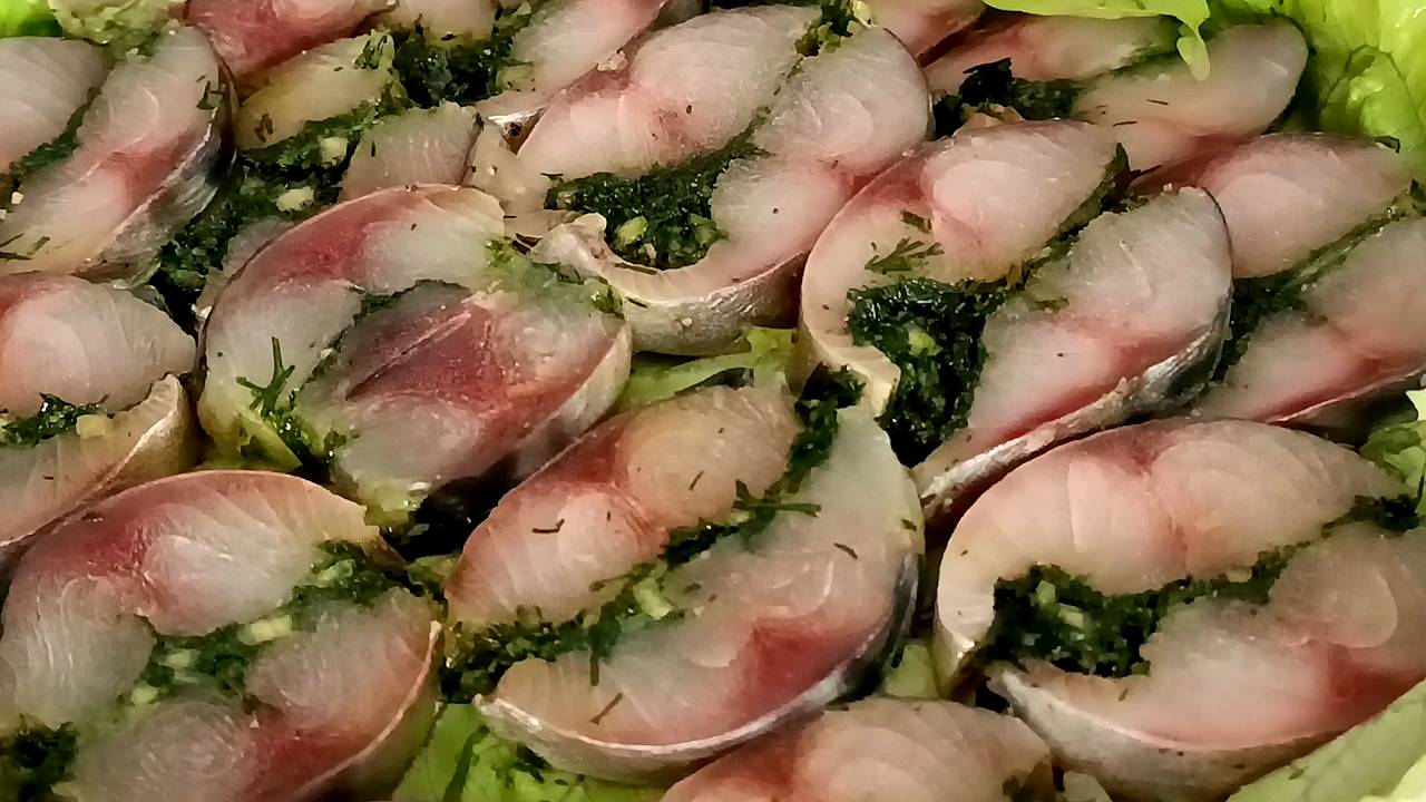 📌 Слабосоленая СКУМБРИЯ 🐟 "Мурманское сало" смотреть онлайн